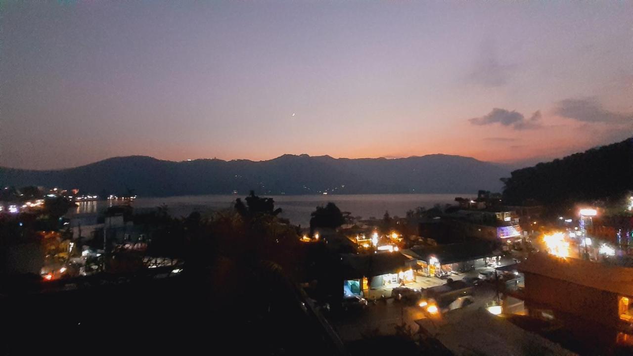 Golden Lake Покхара Екстер'єр фото
